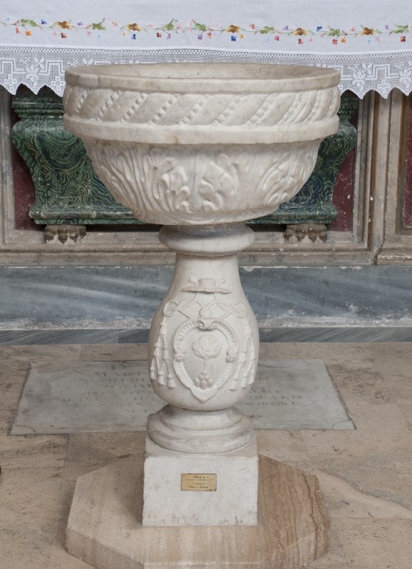 Marmoraio romano secc. IX-XVI, Fonte battesimale