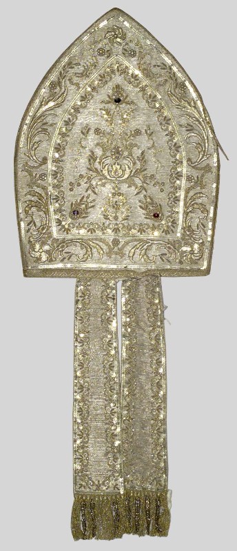 Manifattura italiana sec. XIX, Mitra episcopale bianca in seta ricamata