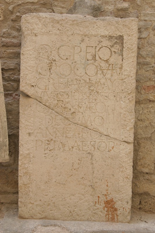 Arte romana secc. I-II, Lapide sepolcrale