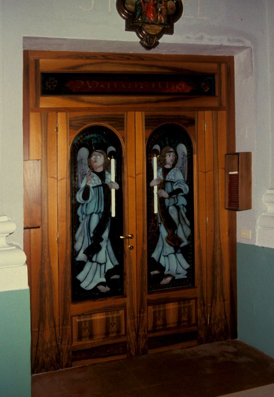 Vagnoni (2002), Portone interno laterale