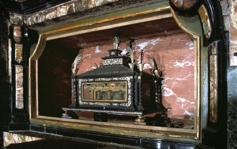 Bott. lombardo-piemontese (1661), Reliquiario a urna di San Vitale