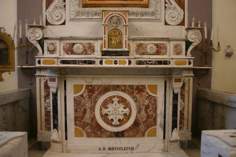 Maestranze napoletane (1877), Altare della Madonna incoronata