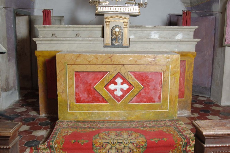 Bott. dell'Italia centr. sec. XX, Altare maggiore in muratura