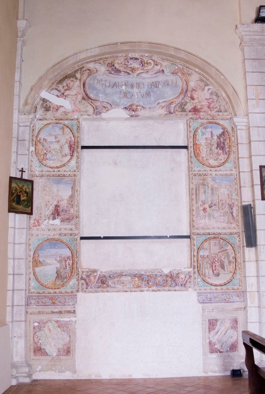 Ambito dell'Italia centr. sec. XVII, Dipinto murale con cartiglio e iscrizione