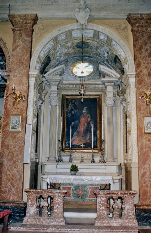 Ambito Italia centrale sec. XVII, Altare in muratura stuccata