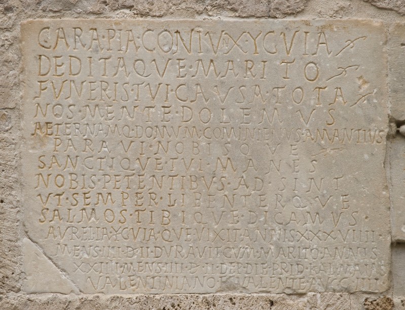 Bottega umbra (373), Lapide di Aurelia Yguia