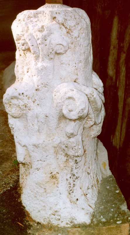 Bottega romana sec. II a.C., Cippo