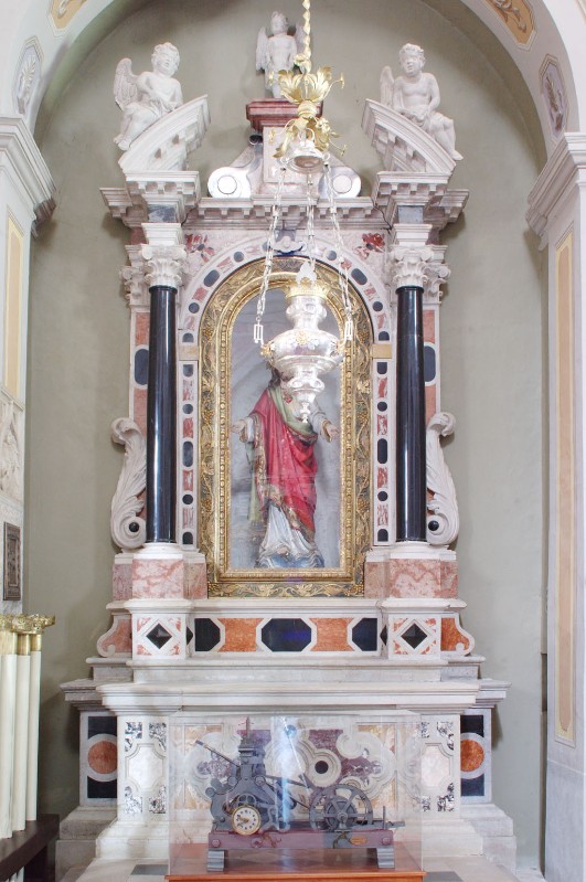 Maestranze friulane sec. XVIII, Altare laterale in marmo nero