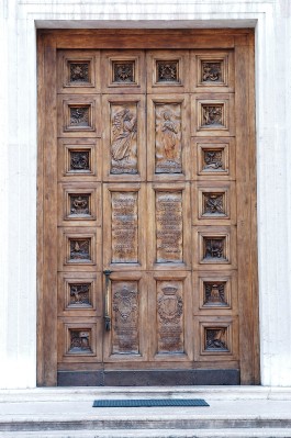 Coraiola M. (1952), Porta del portale maggiore
