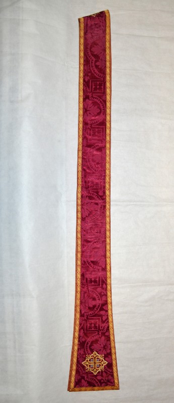 Manif. italiana sec. XIX-XX, Stola rossa con motivi quadrilobati