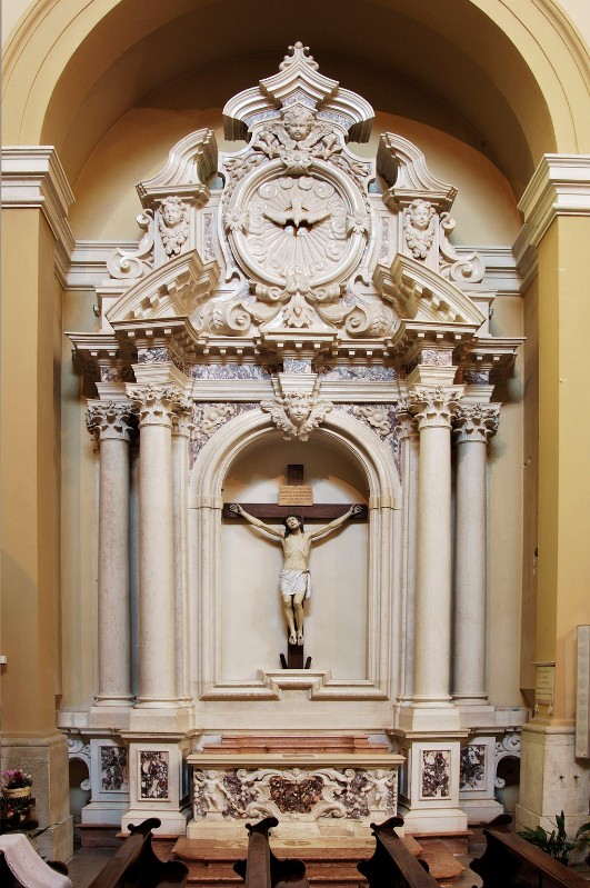 Attribuito a Montin G. prima metà sec. XVIII, Altare del Crocifisso