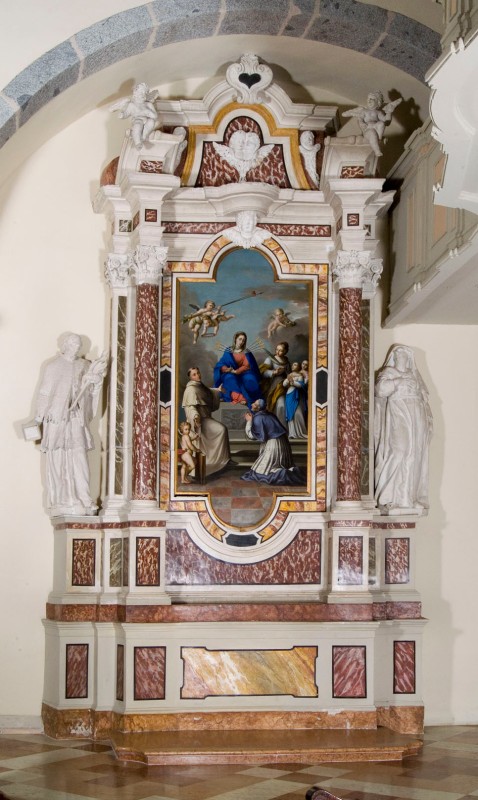 Luchini S. (1823), Altare laterale della Madonna addolorata