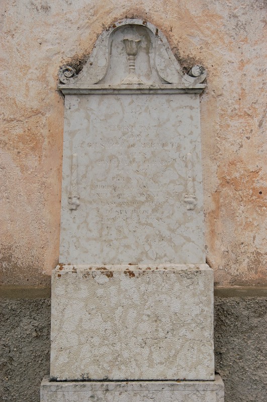 Maestranze trentine (1856 circa), Stele funeraria di don Giuseppe Bertoldi