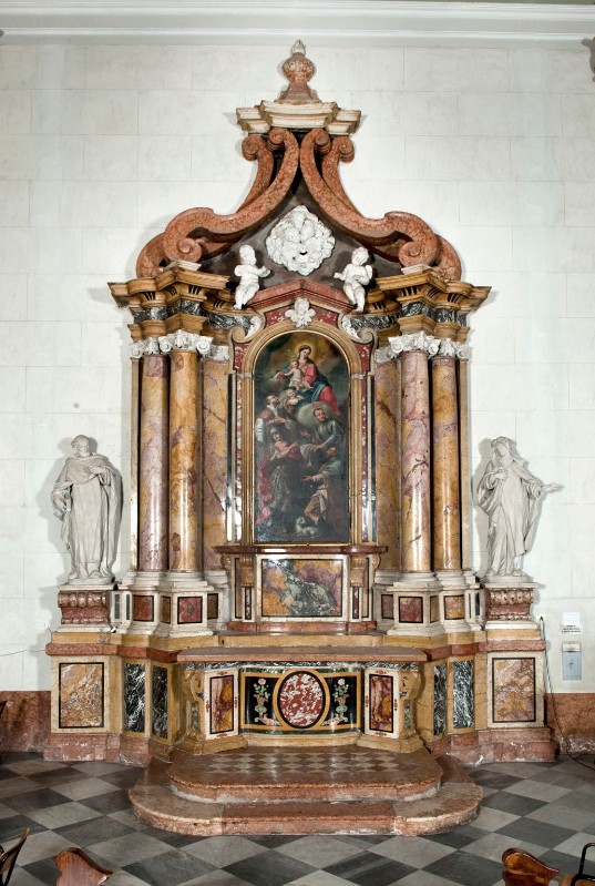 Benedetti C. (1700-1710), Altare della Madonna del rosario