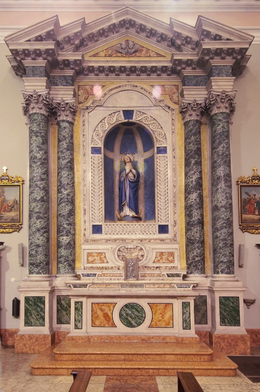 Attribuito a Casalini L. primo quarto sec. XIX, Altare laterale della Madonna