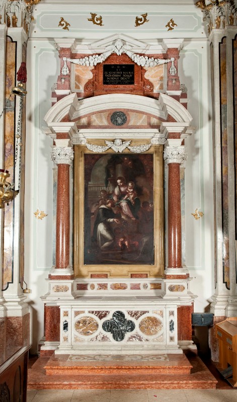Alberti B.-Alberti N. (1651), Altare della Madonna del rosario