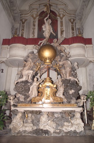 Ruer T. fine sec. XVII, Altare maggiore con Cristo che domina il mondo