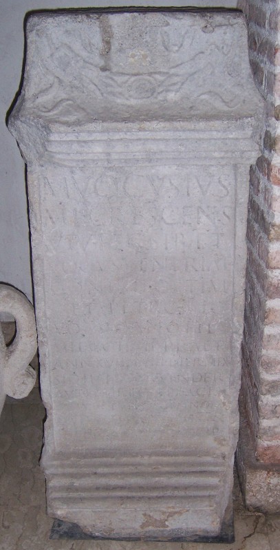 Ambito romano (167), Ara sepolcrale di Marco Vocusio
