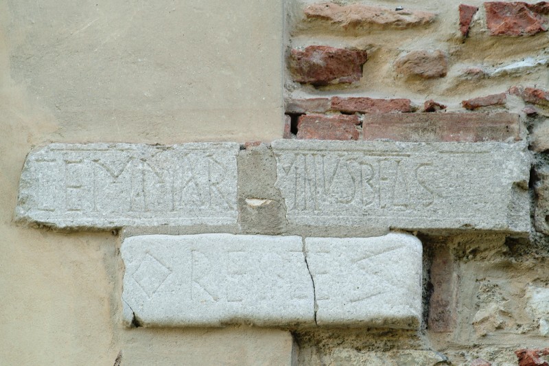 Bottega veneta sec. VII, Lapide in pietra grigia