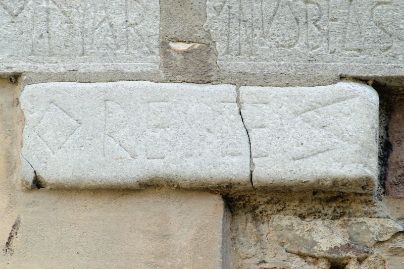 Bottega veneta sec. VII, Lapide in pietra bianca