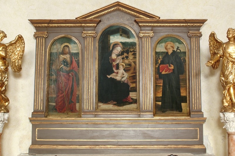 Maestro di San Nicolò sec. XV, Trittico con la Madonna con Gesù Bambino e santi