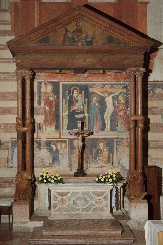Maestranze veronesi sec. XVI-XVII, Altare con timpano triangolare