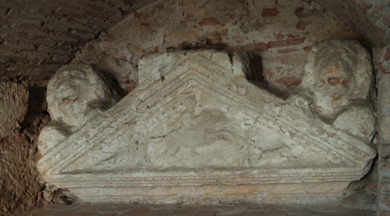 Maestranze veronesi sec. IV, Coperchio di sarcofago