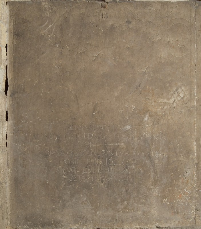 Bott. Italia sett. (1698), Lapide "13 BERNARDINI OLIVERII"