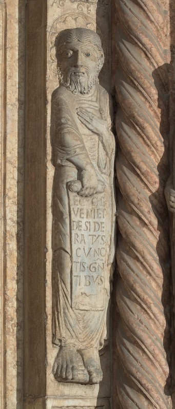 Nicolò (1139), Profeta con rotolo "ECCE VENIET"