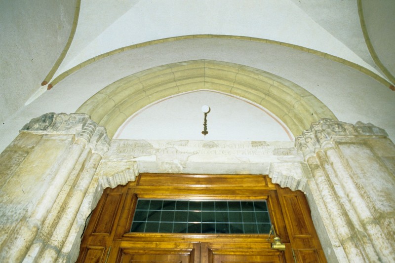 Maestranze vicentine (1290), Mostra della porta laterale destra