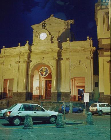 La facciata principale della Chiesa di Santa   Maria Assunta a Castellamare di Stabia 
