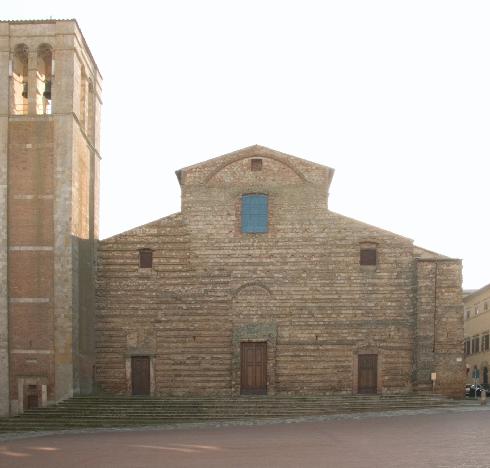 La facciata della cattedrale di Santa Maria Assunta  a Montepulciano
