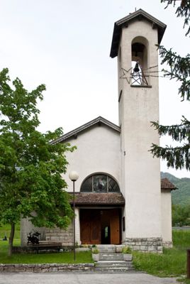 Chiesa dell'Ausiliatrice e di San Giuseppe (Vallarsa)
