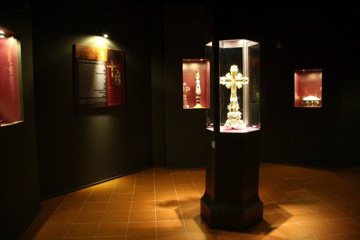  Nonantola, Museo Benedettino e diocesano d'arte sacra, Sala delle reliquie.