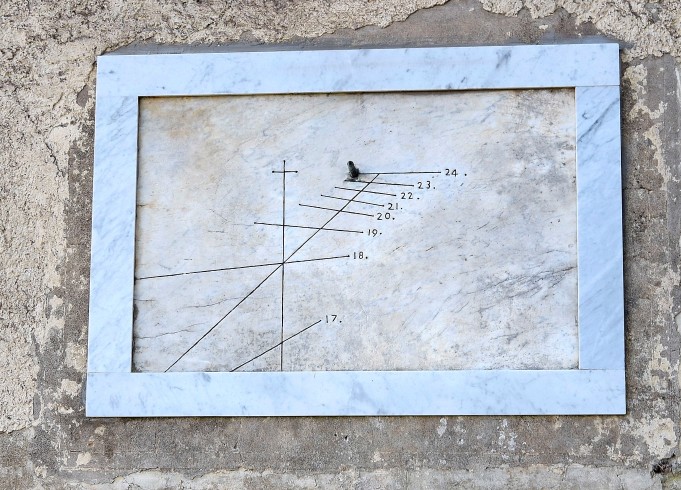  Meridiana marmorea nel cortile superiore, sec XVIII, Autore ignoto