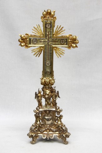 Stauroteca a croce latina - Nonantola, Museo Benedettino e diocesano d'arte sacra.