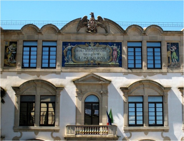  La Scuola artistico industriale per la Ceramica "Luigi Sturzo", prospetto principale.