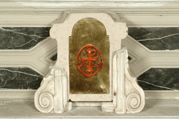 Bottega veneta sec. XVIII, Tabernacolo in pietra dell'altare di Santa Lucia