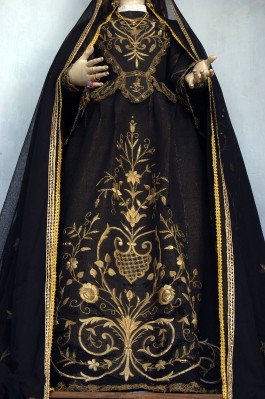 Manifattura dell'Italia meridionale sec. XIX, Veste della Madonna addolorata