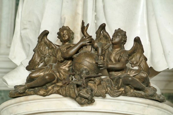 Attribuito a Scarabello A. (1763-65), Angeli con globo e calice eucaristico