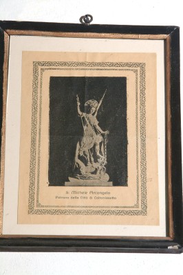 Bottega italiana metà sec. XX, Litografia con S. Michele arcangelo