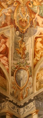 Pandolfi Giovanni Antonio (1572-1578), Allegorie di abbondanza e prudenza