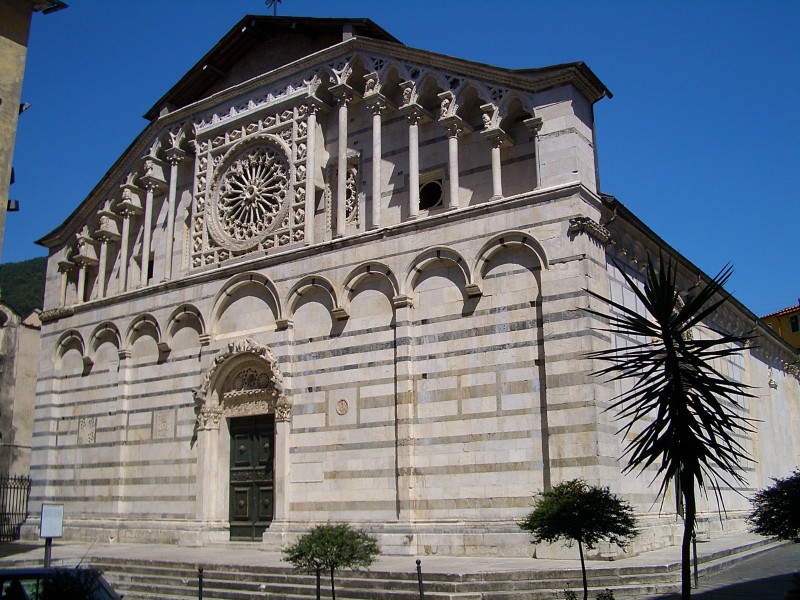 Duomo<br>Chiesa di Sant'Andrea Apostolo - Carrara (MS)