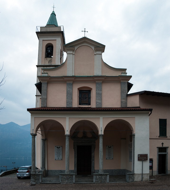 Chiesa dei Santi Ambrogio e Bernardo