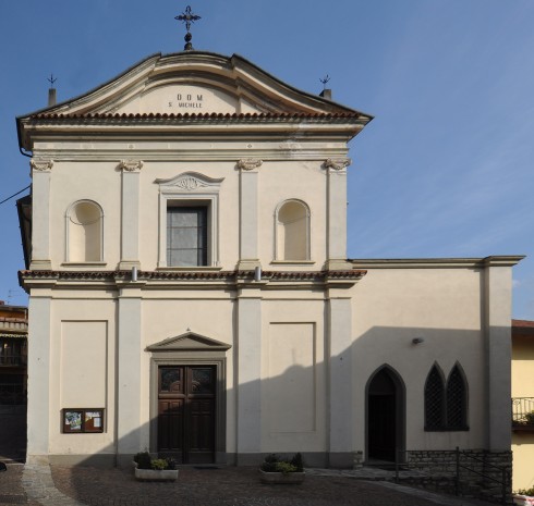 Chiesa di San Michele Arcangelo (Cambianica, Tavernola Bergamasca)