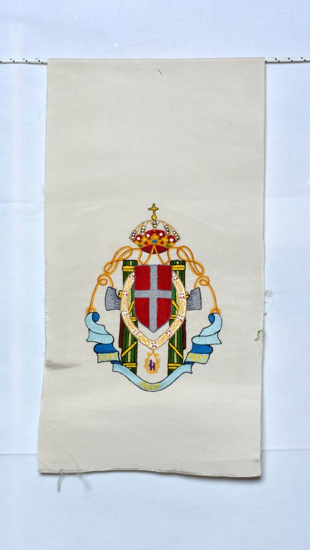 Ditta Viesi D. (1929-1944), Ricamo con stemma del Regno d'Italia