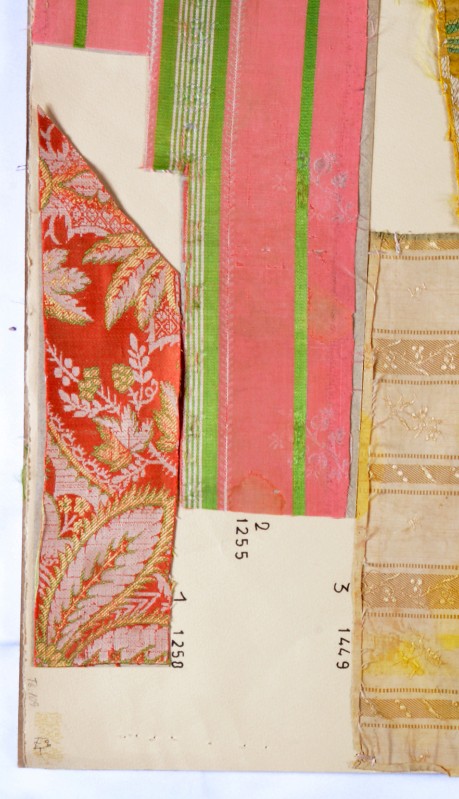 Manifattura italiana metà sec. XVIII, Scampolo rosa