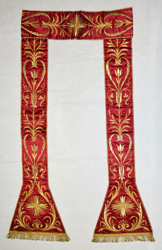 Manif. italiana sec. XIX-XX, Stola rossa riadattata a conopeo di tabernacolo