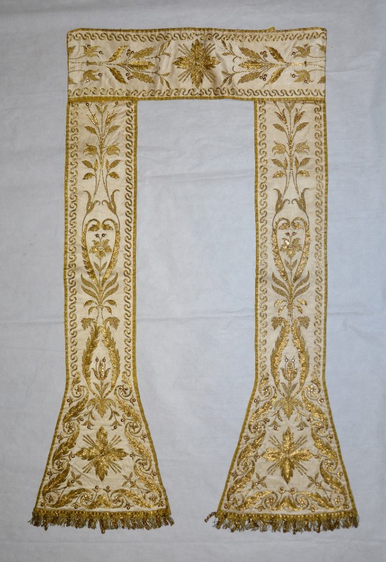 Manif. italiana sec. XIX-XX, Stola bianca riadattata a conopeo di tabernacolo