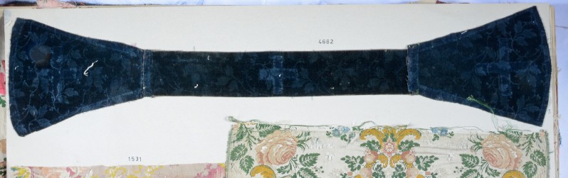Manifattura italiana sec. XIX-XX, Frammento di manipolo viola